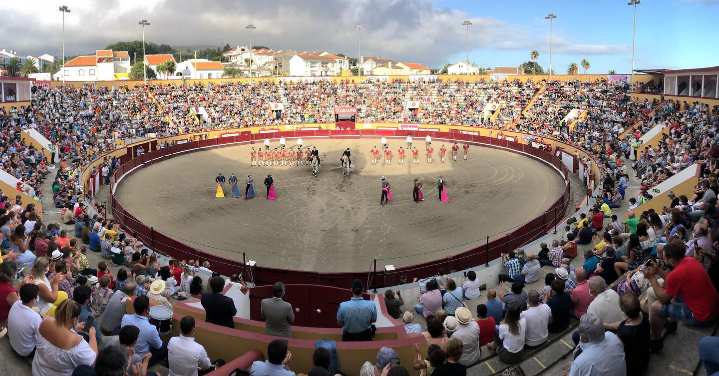 Regressaram as touradas à Monumental Praça da ilha Terceira (Vídeo