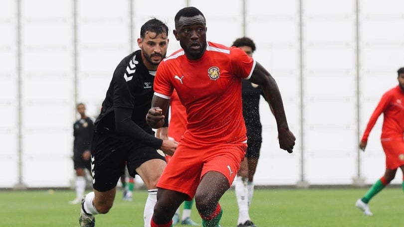 Imagem de Segunda divisão da Arábia Saudita chama por Joel Tagueu