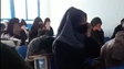 Mulheres afegãs desoladas ao saber que serão forçadas a abandonar a universidade (vídeo)