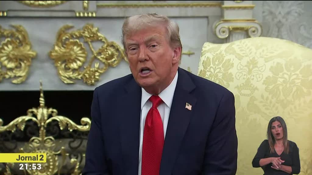 Trump vê grande parada de Pequim como uma conspiração contra os EUA