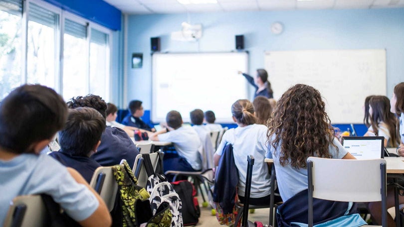 Imagem de Ministro da Educação salienta cidadania e rejeita escola como espaço de silêncio