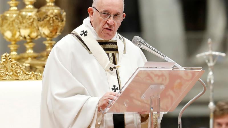 Papa incita a que se ouça o `grito dos pobres sufocado pelo barulho de alguns ricos`