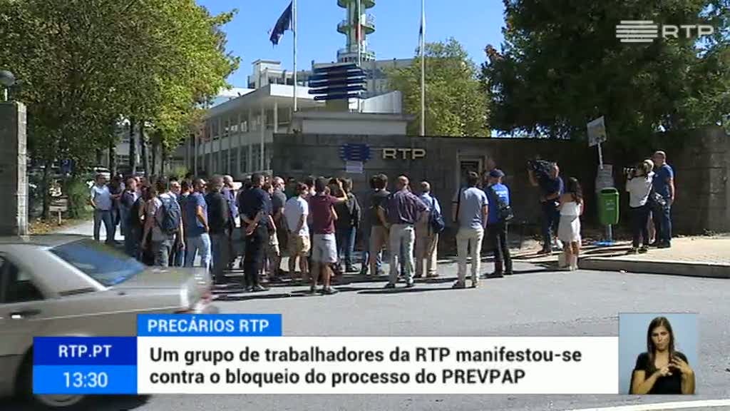 Grupo de trabalhadores da RTP manifestou-se contra o bloqueio do processo do PREVPAP