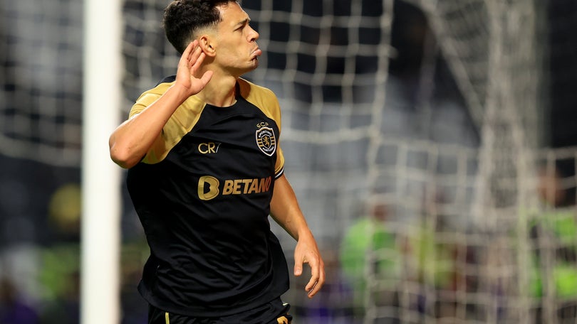 Imagem de Sporting vence Boavista e isola-se na liderança