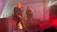 Imagem de Fernando Tordo atuou ontem na Feira do Livro de Santa Cruz (vídeo)