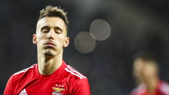 Grimaldo testou positivo um dia depois do clássico