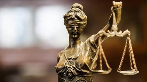 Imagem de Tribunal condena jovem a mais de seis anos de prisão por tráfico de droga