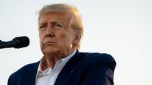 Imagem de Donald Trump declara-se inocente no processo judicial no Estado da Georgia