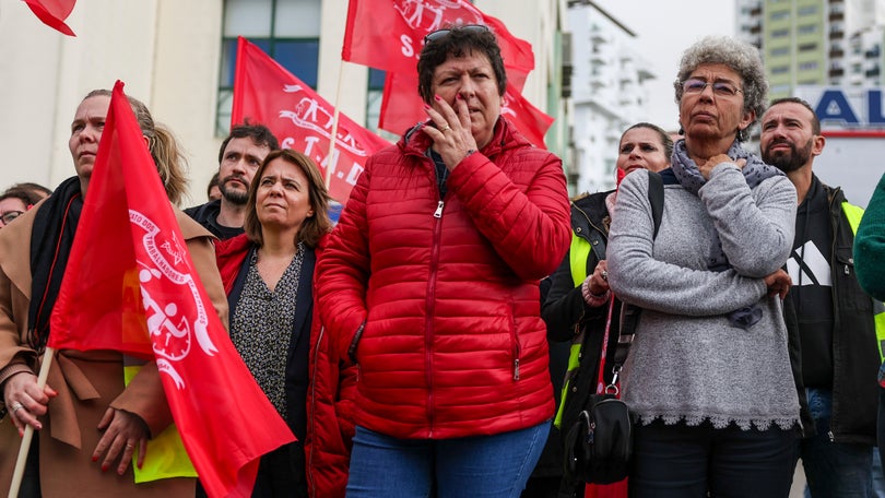 Imagem de Catarina Martins diz que casos sobre governantes devem ser investigados «doa a quem doer»