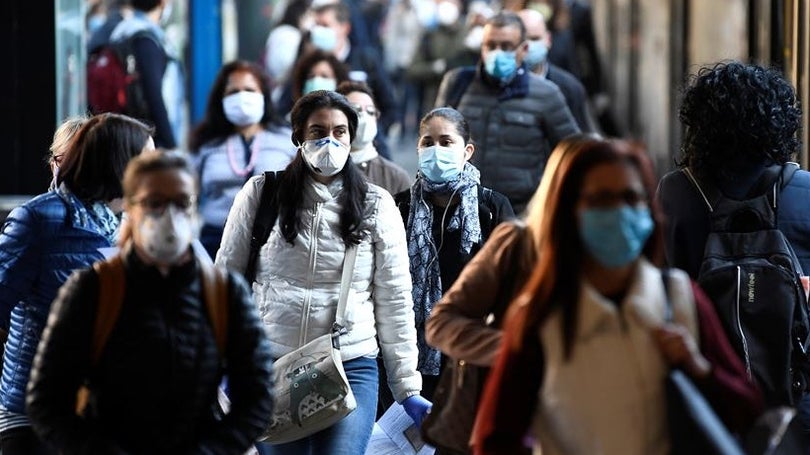 Imagem de Novos casos podem chegar aos 2.000/dia na 1.ª quinzena de dezembro