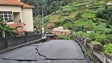 Casal idoso impossibilitado de sair de casa devido ao desabamento de estrada no Porto da Cruz (Vídeo)