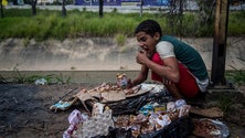 Imagem de ‘Dramático abandono de crianças’ nas ruas da capital da Venezuela