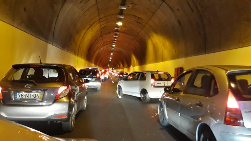 Imagem de Acidente congestiona trânsito na Via Rápida