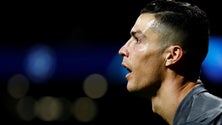 Imagem de Cristiano Ronaldo com saudades dos amigos, mas não de Espanha e Portugal