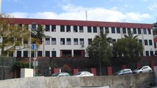 Imagem de 17 alunos da Escola da Torre, Câmara de Lobos, em isolamento