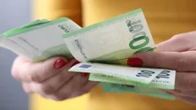 Imagem de Trabalhadores que ganhavam entre salário mínimo e até 999,99 euros eram 66,9% em 2021