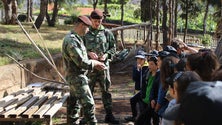 Imagem de Jovens do ensino básico convidados a conhecer a vida militar