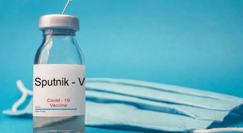 Vacina russa contra a Covid-19 foi testada em apenas 38 pessoas e tem efeitos secundários