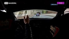 Imagem de Veja o momento de descontração do piloto João Silva