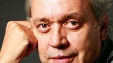 Imagem de Fernando Tordo subiu ao palco do Teatro Faialense (Vídeo)