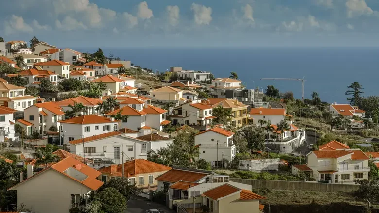 Habitação no Funchal 425 euros mais cara por metro quadrado do que a média do país