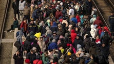 Imagem de Milhares de civis fogem do Donbass