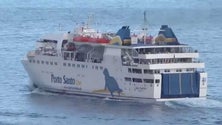 Imagem de Avisos de mau tempo cancelam viagens de ferry (áudio)