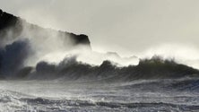 Imagem de Madeira e continente sob aviso amarelo devido à agitação do mar