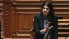 Imagem de BE desafia PS a viabilizar moratória para impedir perda de casas para fins comerciais