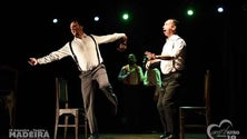 Imagem de Teatro de improviso pela primeira vez no festival AMO-TEatro