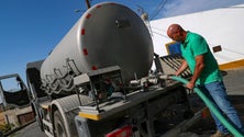 Imagem de Autotanques levam água a cerca de oito mil pessoas de 50 localidades transmontanas