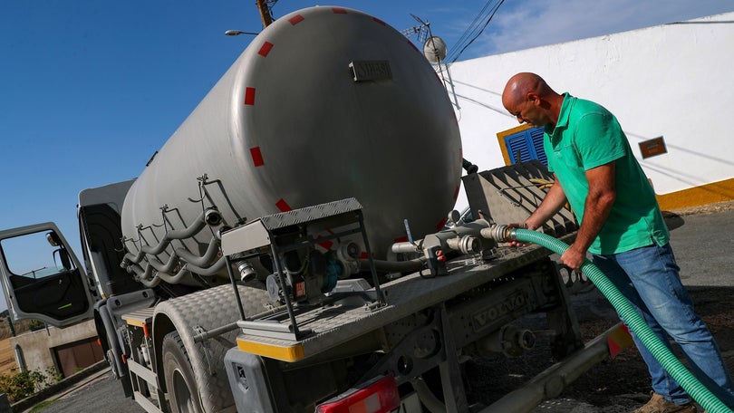 Imagem de Autotanques levam água a cerca de oito mil pessoas de 50 localidades transmontanas