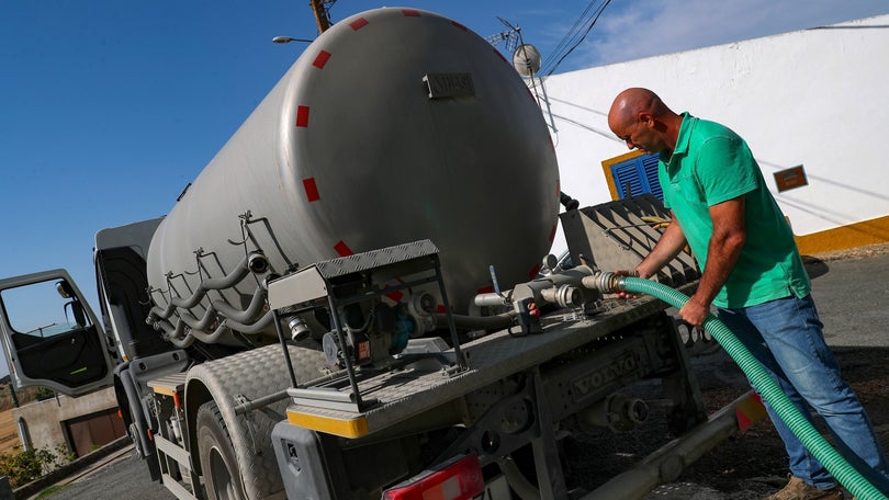 Autotanques levam água a cerca de oito mil pessoas de 50 localidades transmontanas