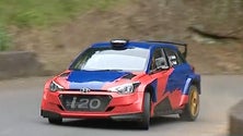 Imagem de Pedro Paixão estreia o novo Hyundai i20 R5 no Rali da Calheta (vídeo)