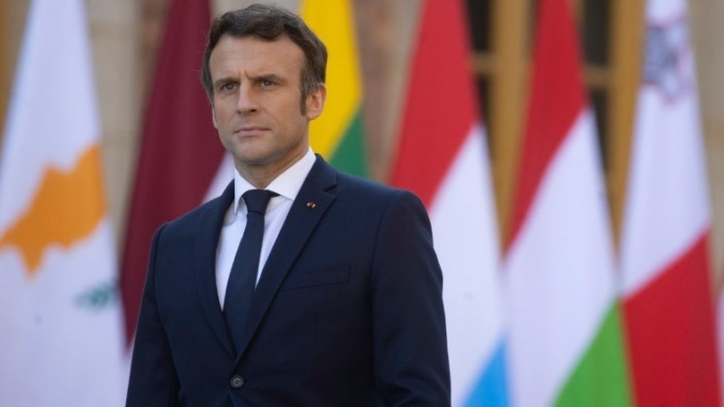 Franceses chamados a decidir maioria de Macron