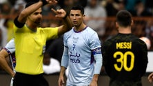 Imagem de Ronaldo estreia-se com bis na Arábia Saudita num jogo com nove golos