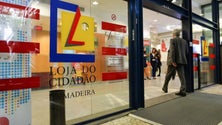Imagem de Madeirenses esperam cerca de 3 horas para renovar Cartão de Cidadão