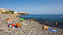 Imagem de Praias cheias em dia de eleições europeias