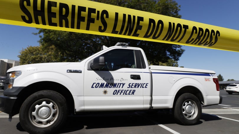 Nove mortos em tiroteio numa cidade da Califórnia