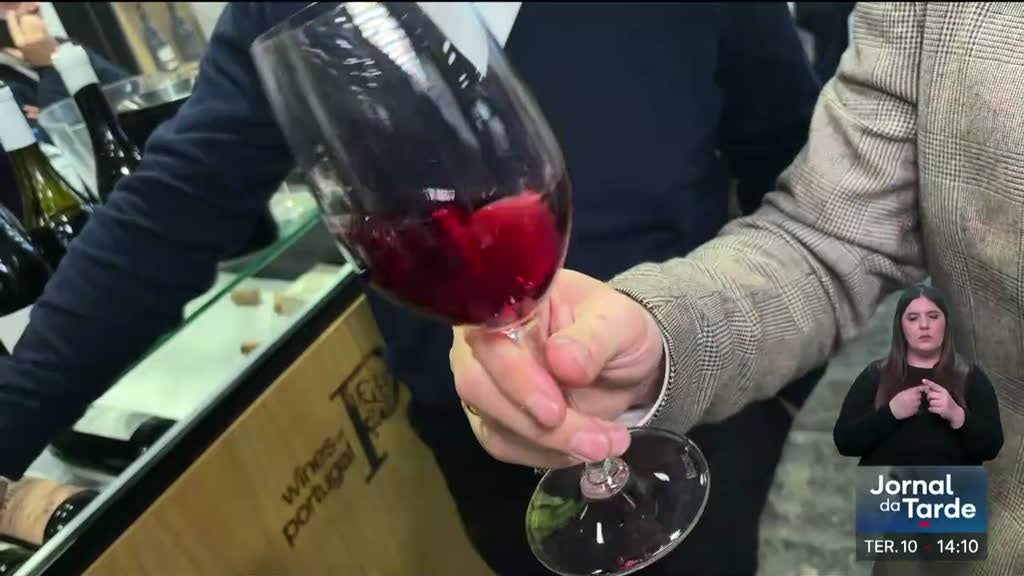 Produtores de todo o mundo transformam Paris na maior capital vitivinícola