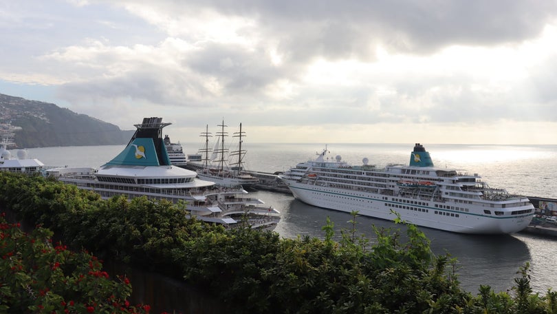 Imagem de Navios para a passagem de ano no Porto