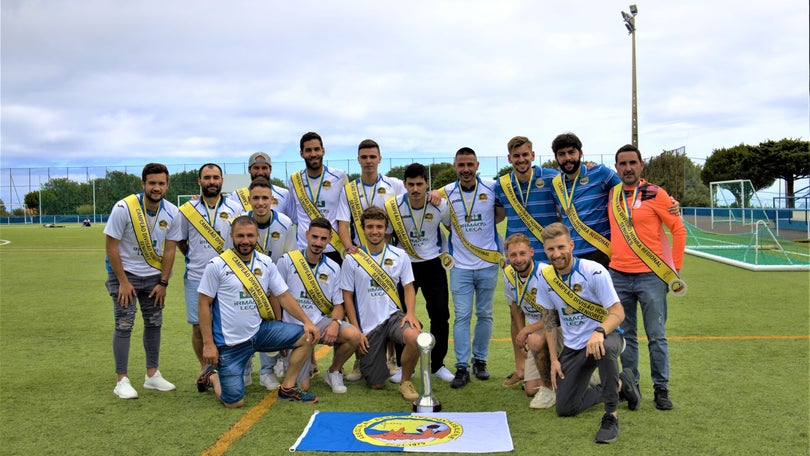 Pontassolense recebeu faixas e taça de campeão