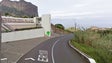 Imagem de Estrada junto ao cemitério do Porto da Cruz fecha devido a deslizamentos de terrenos