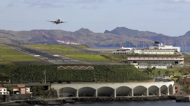 Ventos fortes fazem divergir quatro aviões do Aeroporto da Madeira