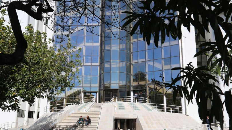 Imagem de Faculdade de Ciências Sociais e Humanas evacuada devido a ameaça de bomba