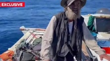 Imagem de Homem e cadela sobreviveram dois meses à deriva