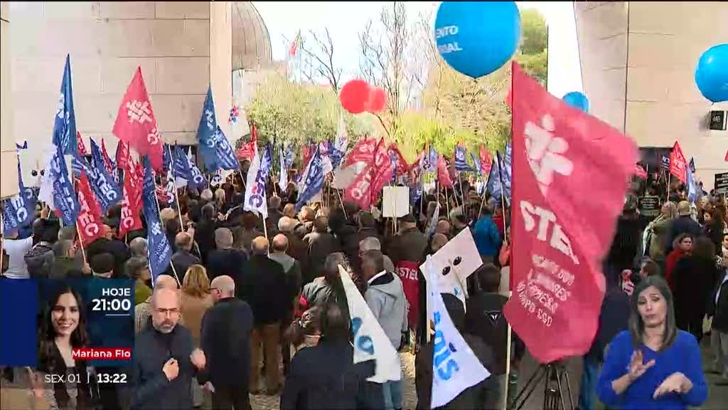 Trabalhadores da Caixa Geral de Depósitos em greve