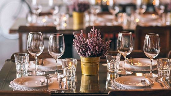 Imagem de Covid-19: Bares da Madeira fecham às 21:00 e restaurantes às 23:00