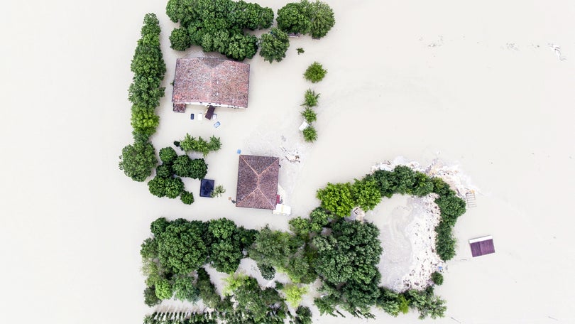 Inundações em Itália provocaram pelo menos oito mortes