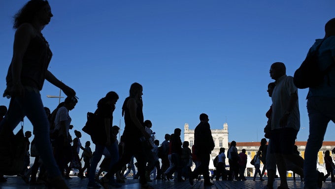 Imagem de Covid-19: Proibidos ajuntamentos com mais de 10 pessoas